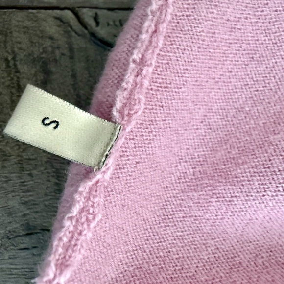 Gucci Pink Crew Neck Sweater with Knit Design - Picture 6 of 6